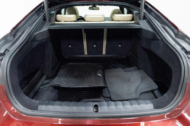 Certified 2024 BMW i4 eDrive35 w/ Premium Package RWD image 9