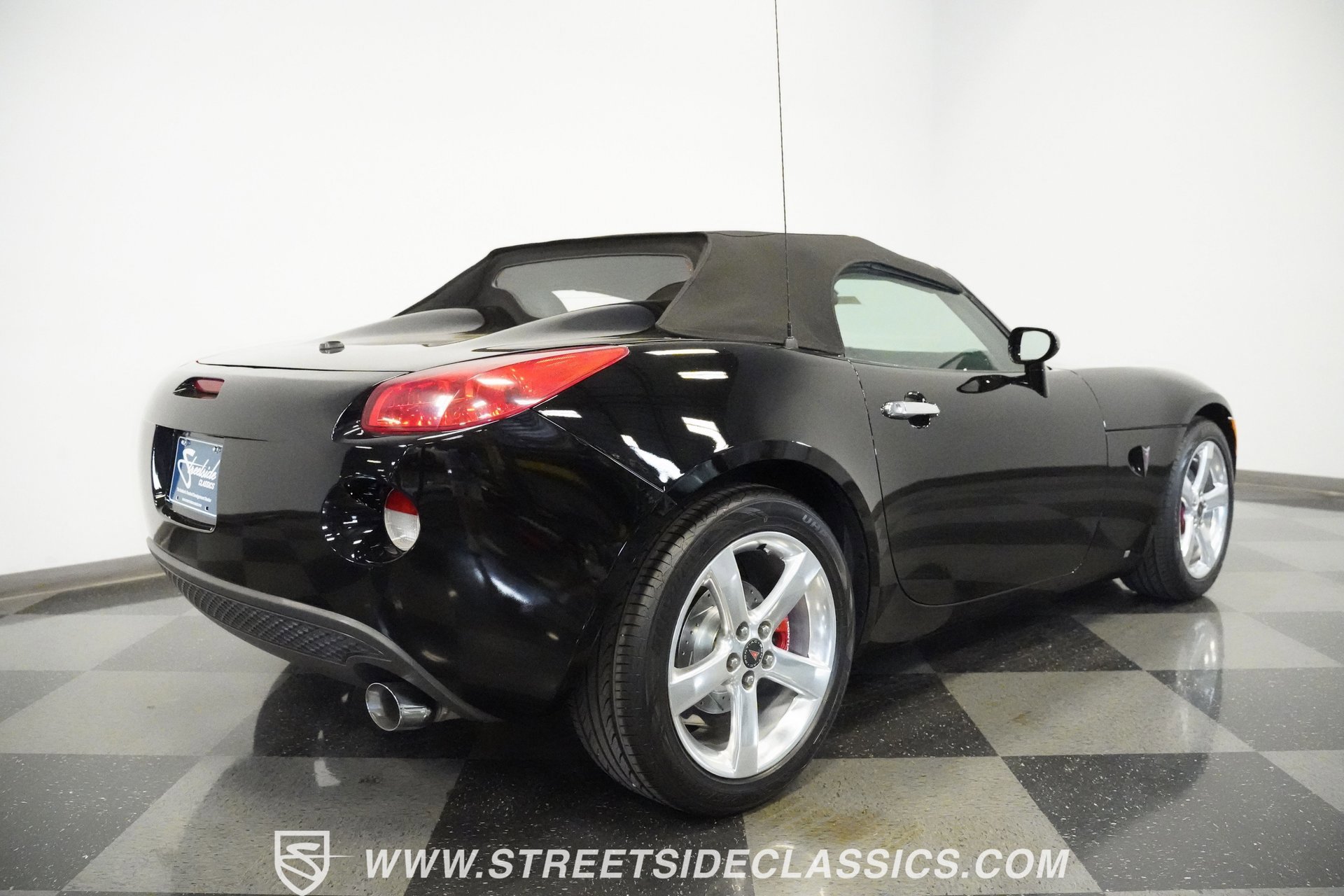Used 2006 Pontiac Solstice Convertible w/ Premium Package image 38