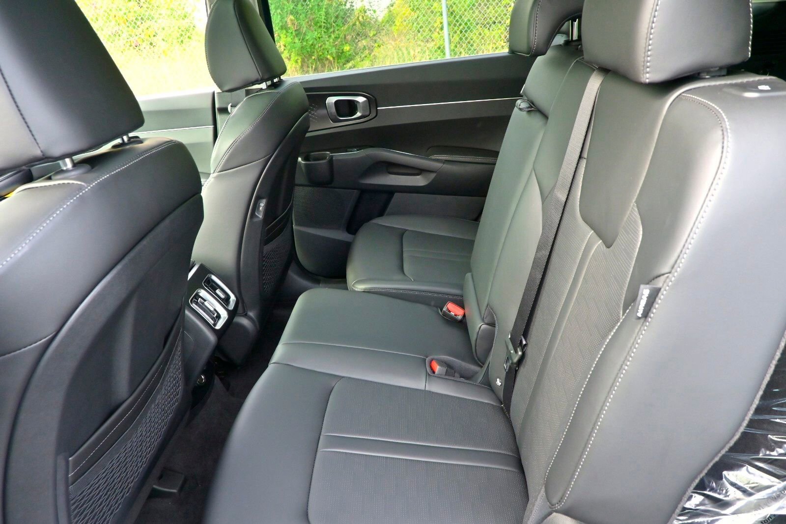 Used 2025 Kia Sorento S w/ Panoramic Sunroof Package image 20