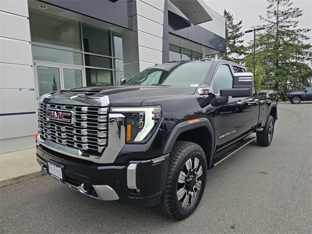 New 2025 GMC Sierra 3500 Denali w/ Denali Reserve Package image 3