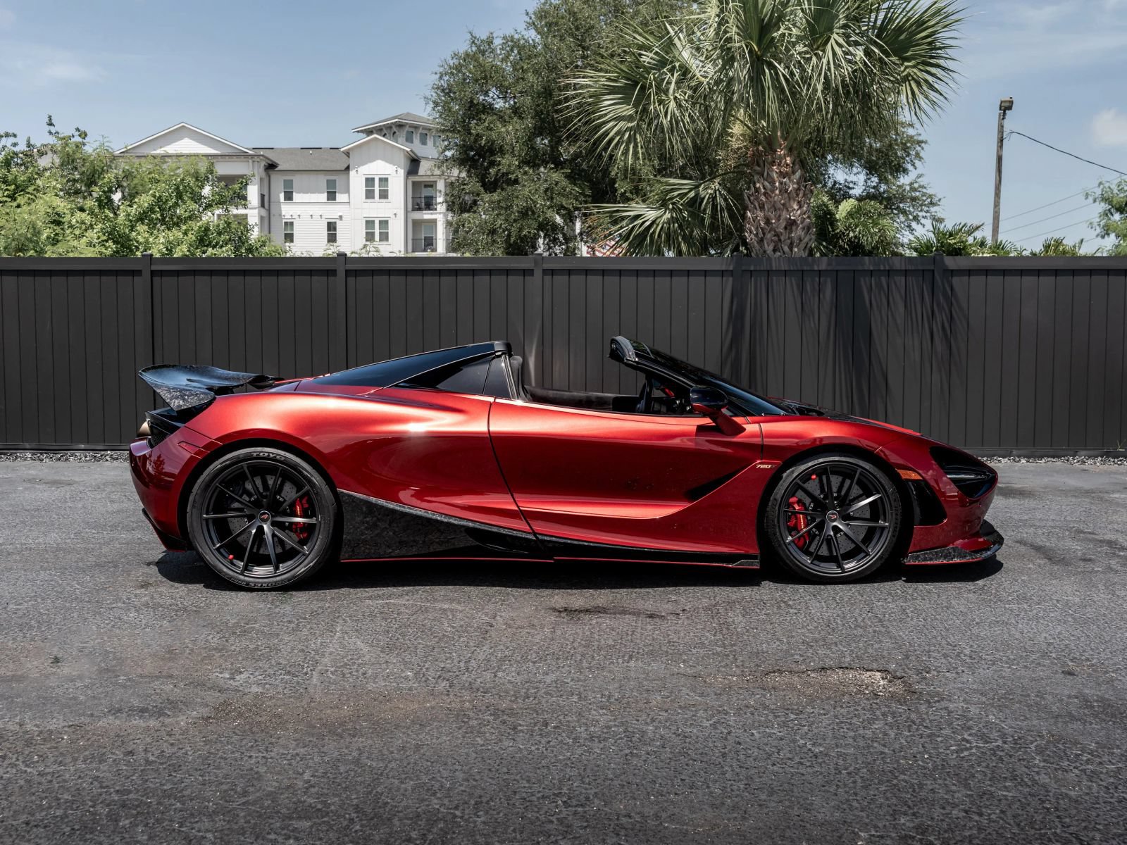 Used 2020 McLaren 720S Spider RWD image 3