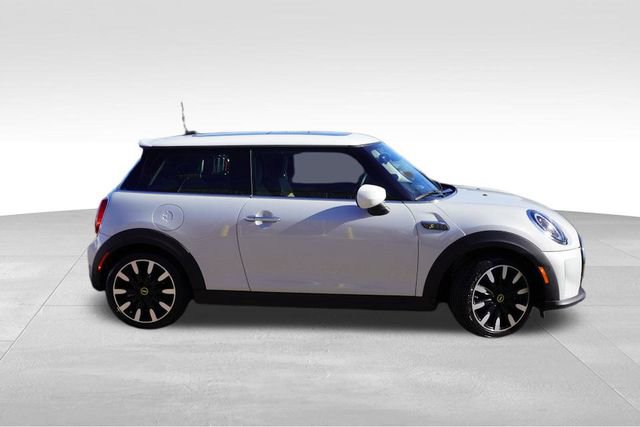 Used 2023 MINI Cooper SE image 3