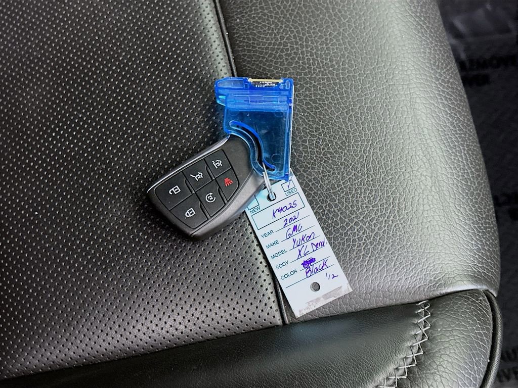 Used 2021 GMC Yukon XL Denali image 39