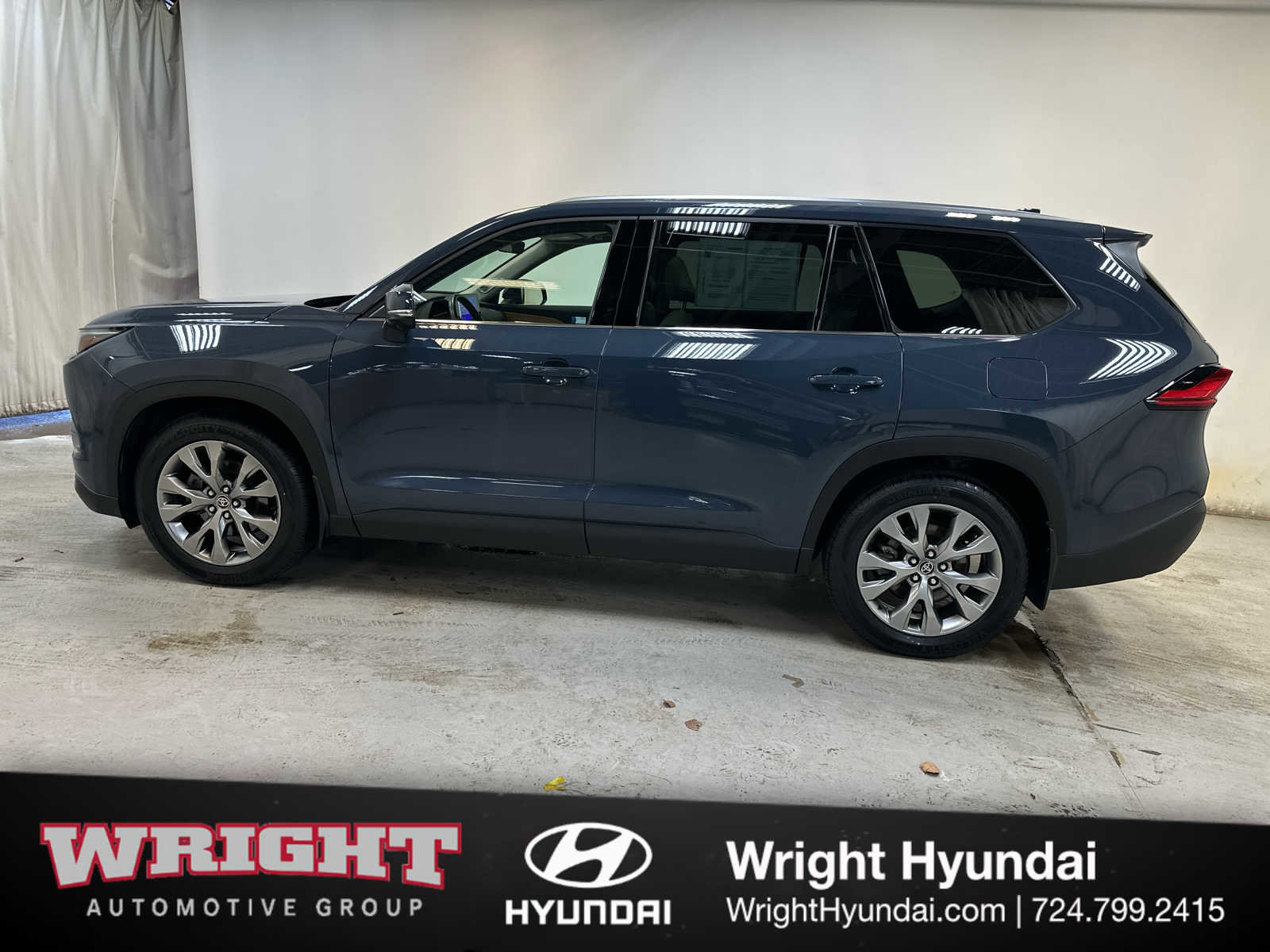 Used 2024 Toyota Grand Highlander Limited image 7