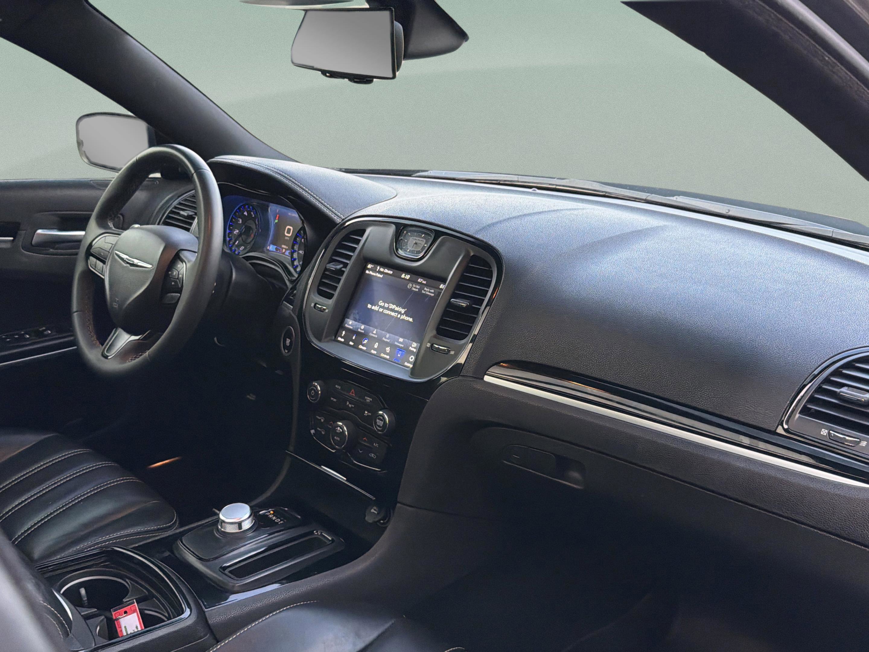 Used 2023 Chrysler 300 S image 9