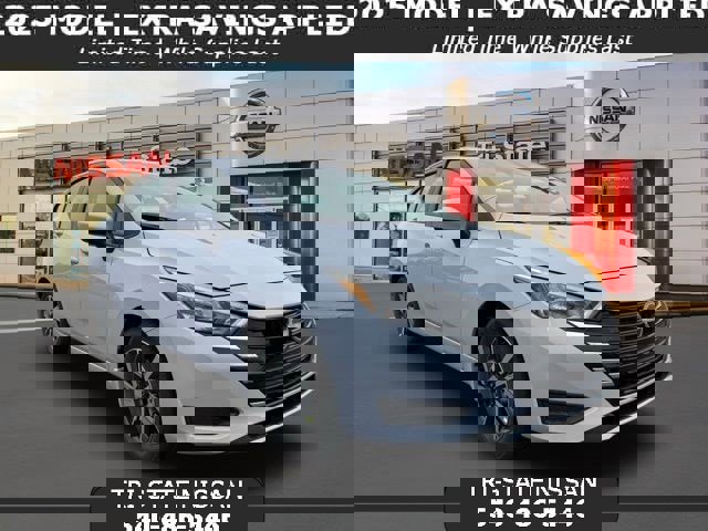 New 2025 Nissan Versa SV w/ Trunk Package image 1