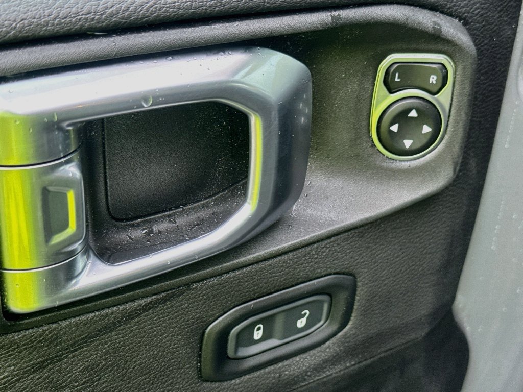 Certified 2023 Jeep Wrangler Unlimited Sahara AWD/4WD image 19