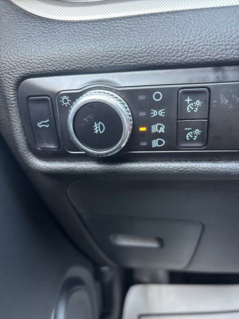 Used 2023 Ford Explorer XLT w/ Equipment Group 202A image 17