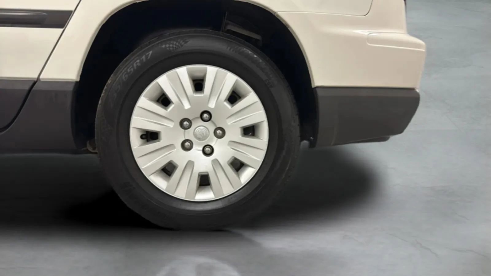Used 2005 Chrysler Pacifica 2WD image 30