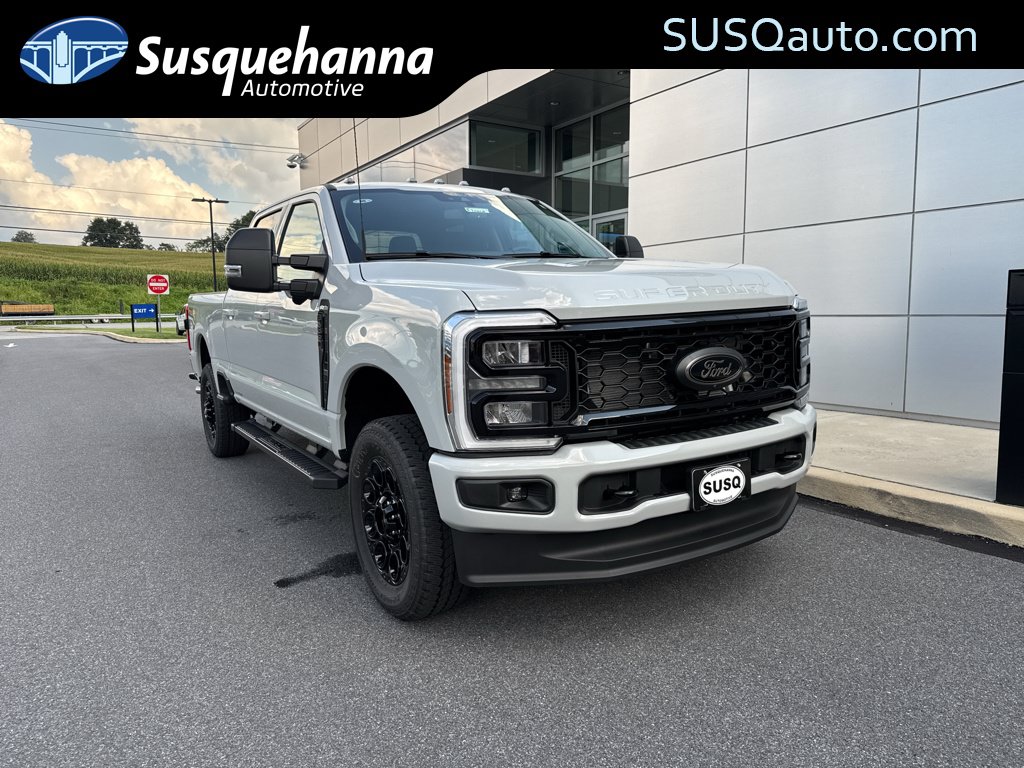 New 2026 Ford F250 XLT w/ XLT Premium Package AWD/4WD image 1