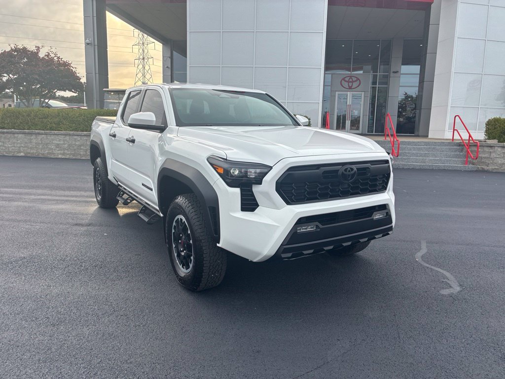 Used 2024 Toyota Tacoma TRD Off-Road AWD/4WD image 3