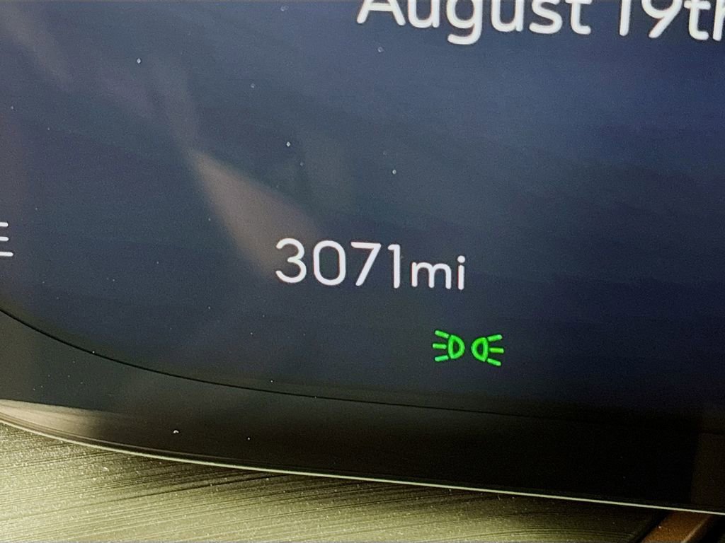 Used 2025 Buick Envision Sport Touring image 13