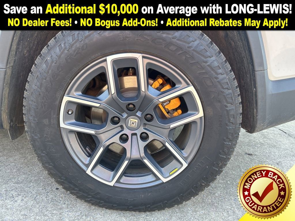 Used 2022 Rivian R1T Adventure image 10