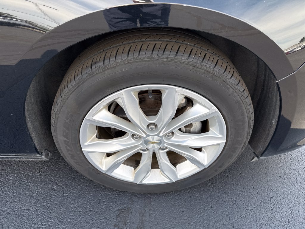 Used 2024 Chevrolet Malibu LT FWD image 23
