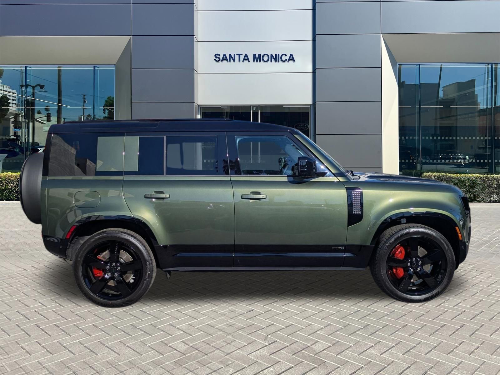 New 2026 Land Rover Defender 110 X image 4