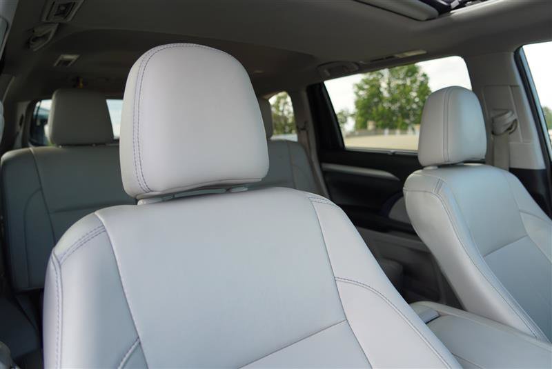 Used 2015 Toyota Highlander XLE FWD image 76