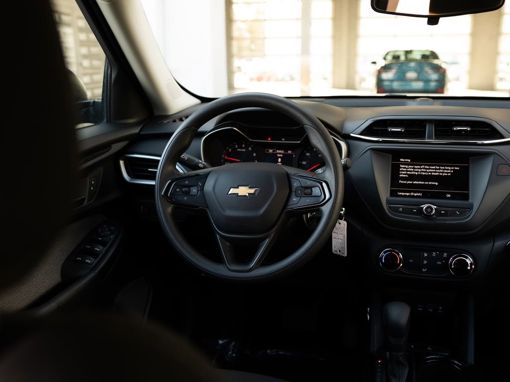 Used 2023 Chevrolet TrailBlazer LS image 12