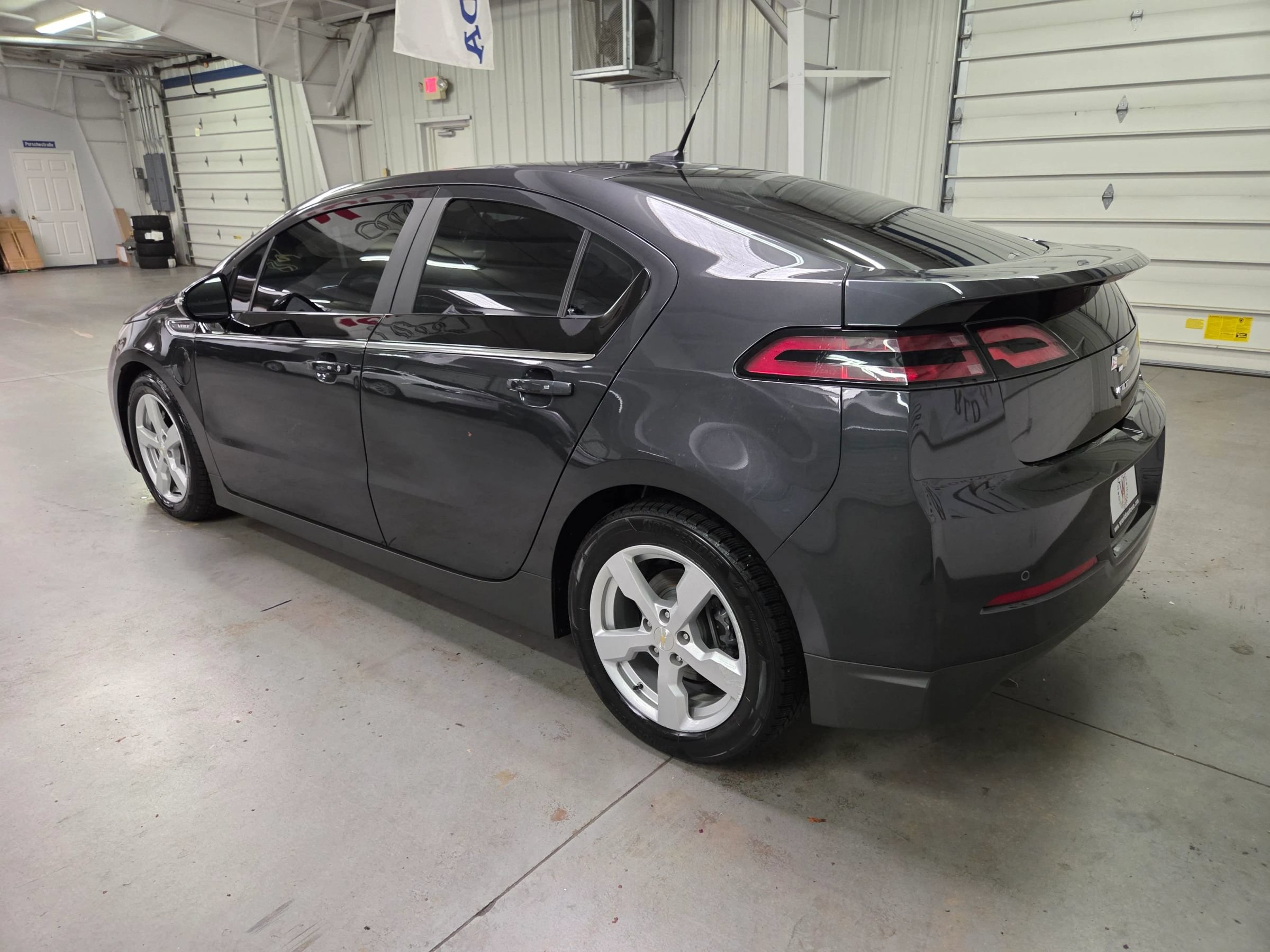 Used 2014 Chevrolet Volt Premium w/ Premium Trim Package FWD image 7