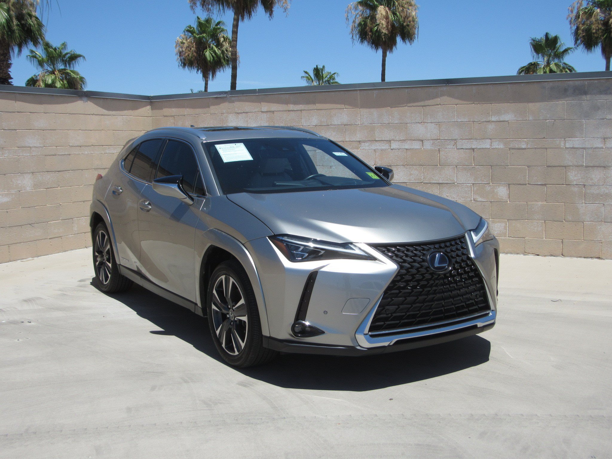 Used 2022 Lexus UX 250h w/ Luxury Package AWD/4WD image 2
