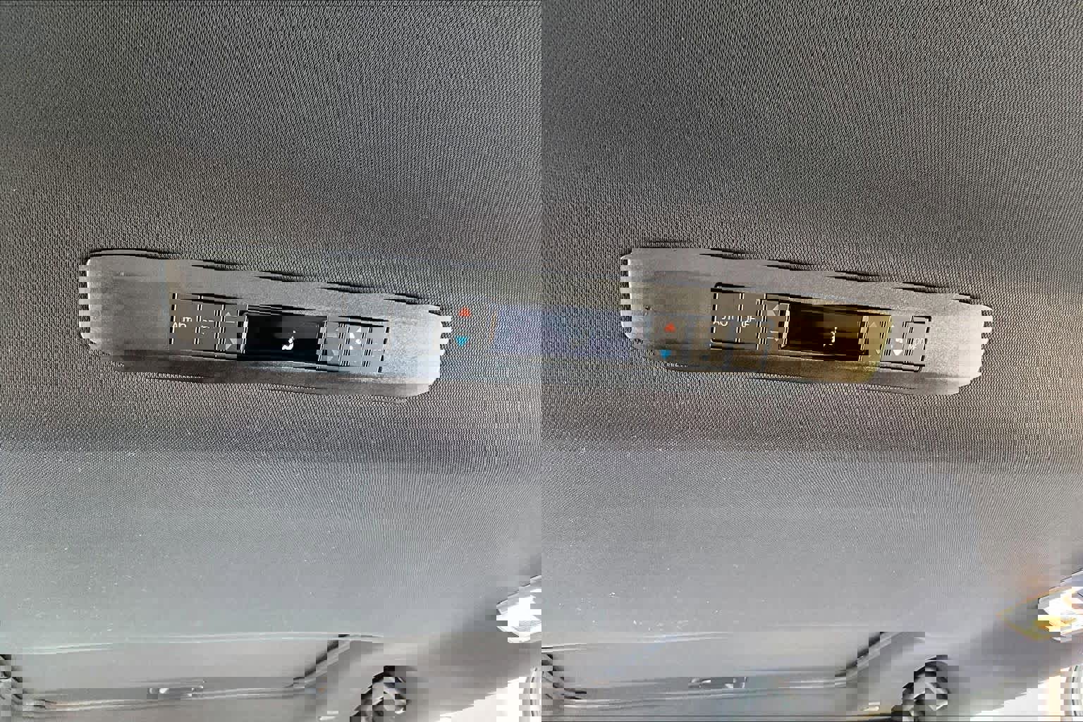 Used 2025 Toyota Sienna XSE image 33