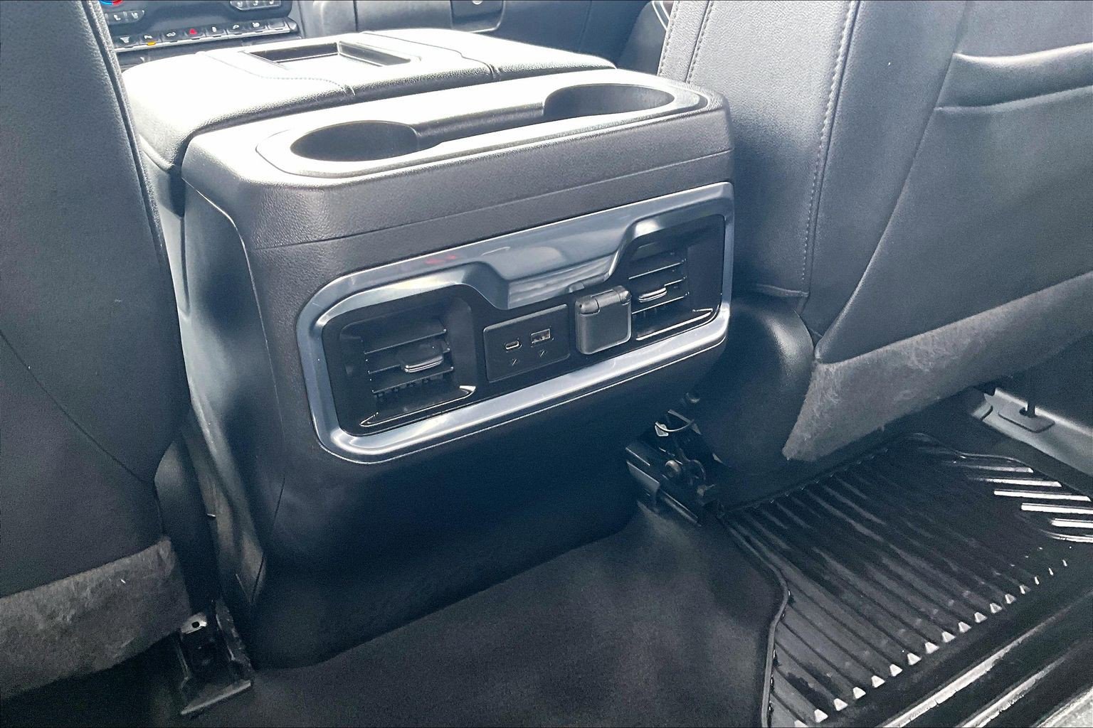 Used 2022 Chevrolet Silverado 3500 LTZ w/ LTZ Plus Package AWD/4WD image 34