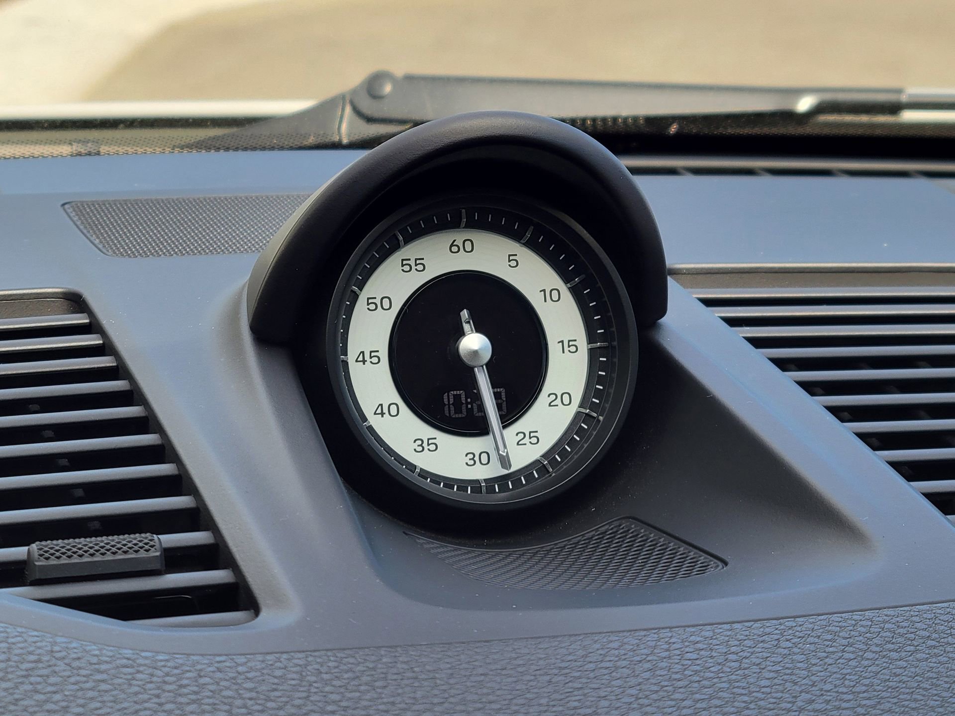 Certified 2024 Porsche 911 Carrera T image 21