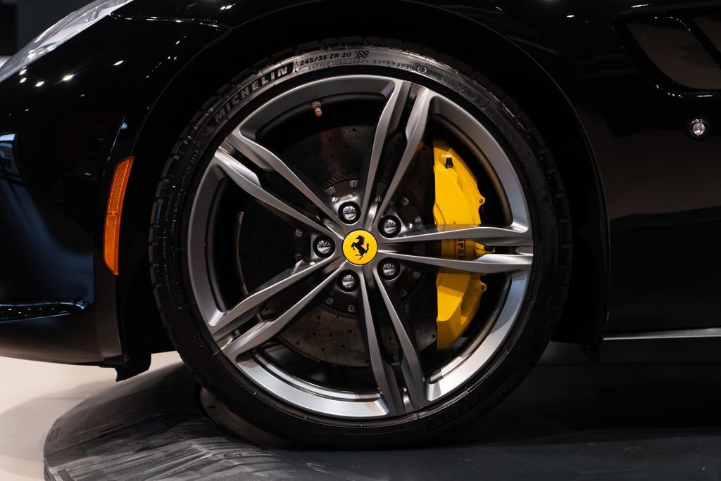 Certified 2019 Ferrari GTC4Lusso AWD/4WD image 13