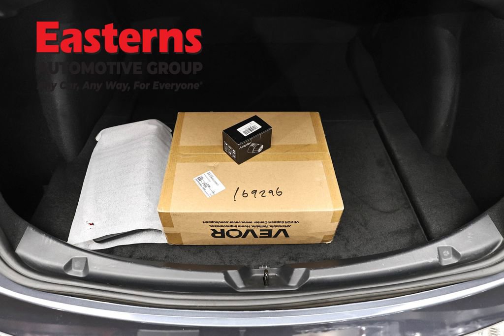 Used 2023 Tesla Model 3 Standard Range image 9