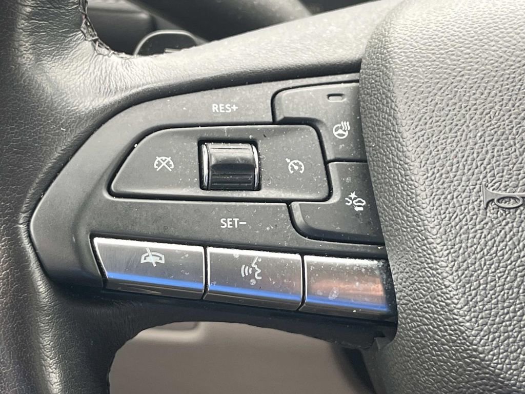 Certified 2023 Cadillac XT4 Premium Luxury image 30