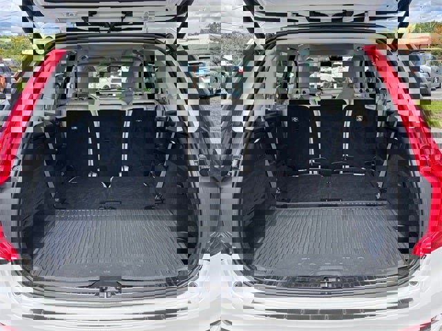 Used 2021 Volvo XC90 T5 Momentum w/ Climate Package image 14