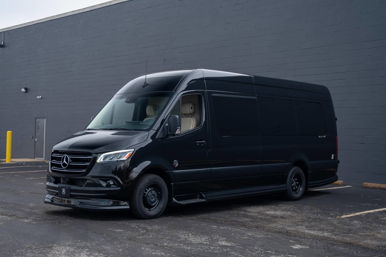 Used 2024 Mercedes-Benz Sprinter 3500 image 1