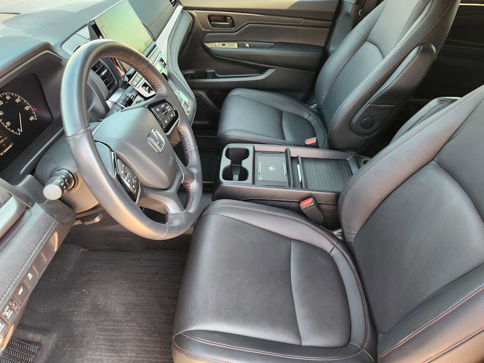 Used 2025 Honda Odyssey Sport-L image 12
