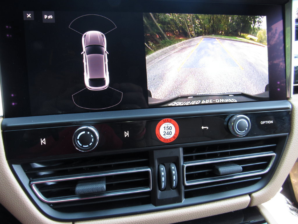 Certified 2026 Porsche Macan AWD/4WD image 30