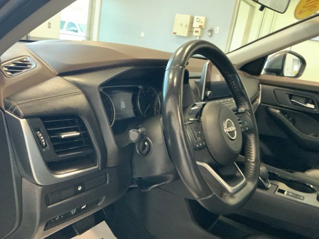 Used 2023 Nissan Rogue SV w/ SV Premium B Package image 19