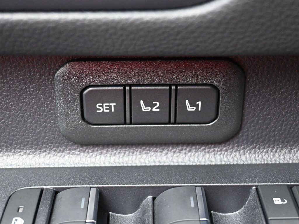 Certified 2024 Toyota Land Cruiser image 14