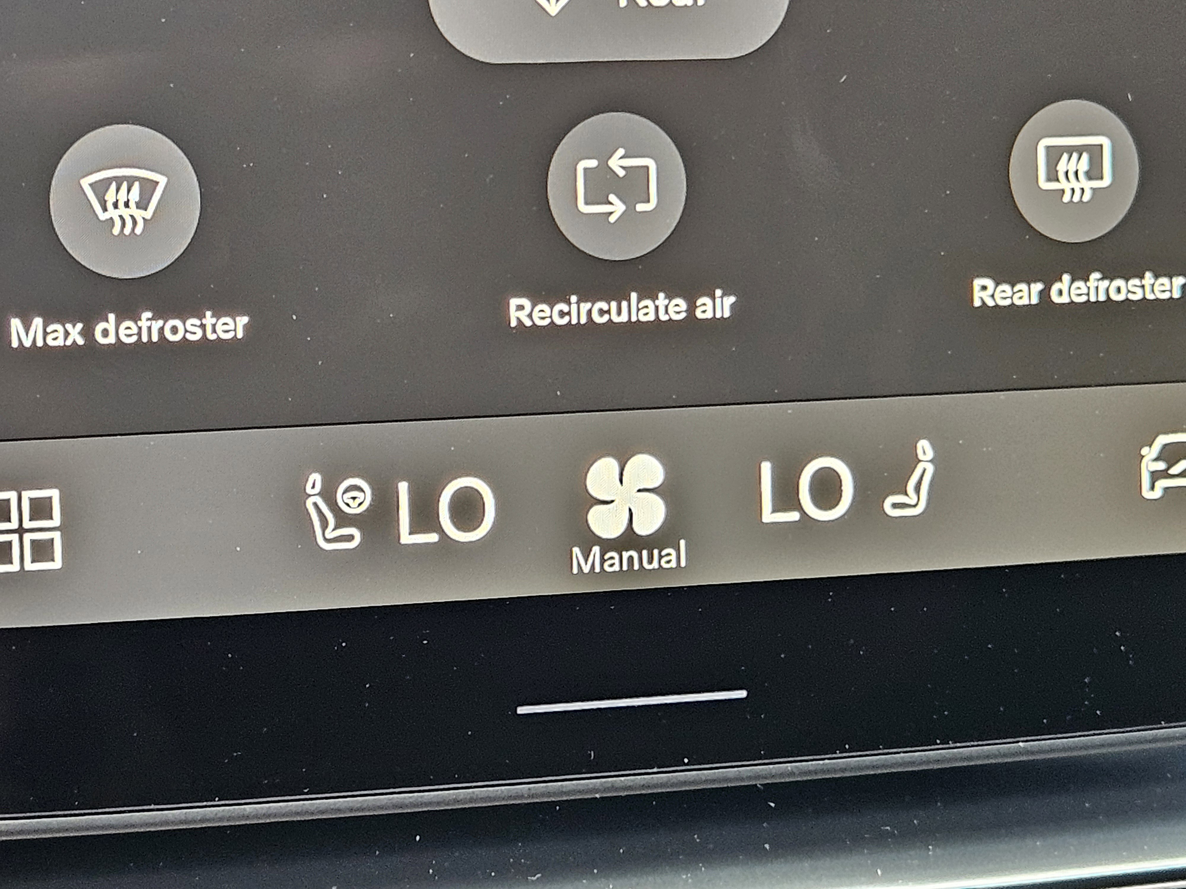 New 2026 Volvo XC90 B5 Core w/ Protection Package image 30