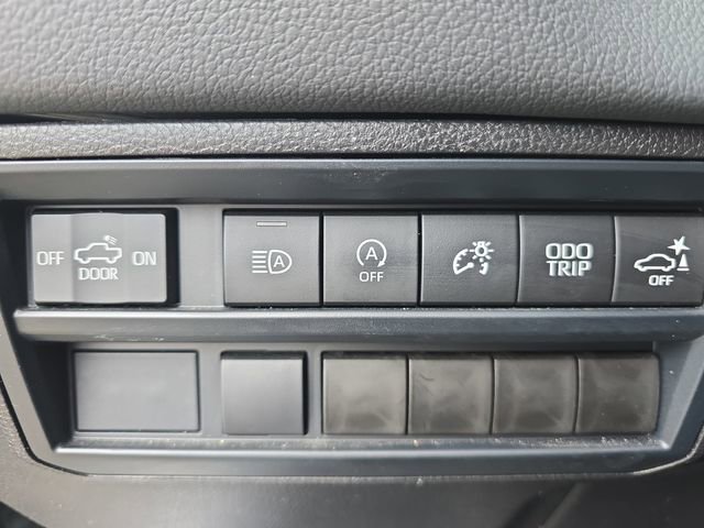 Used 2025 Toyota Tundra Limited image 24