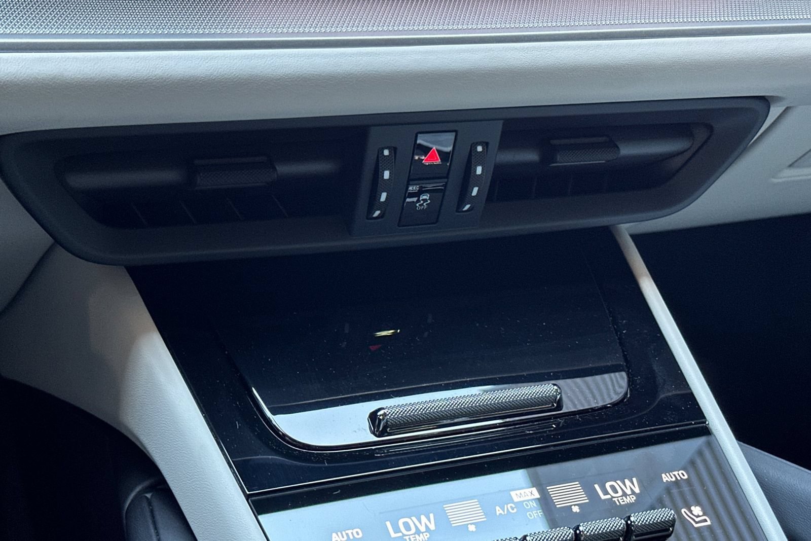 New 2026 Porsche Cayenne Coupe AWD/4WD image 25