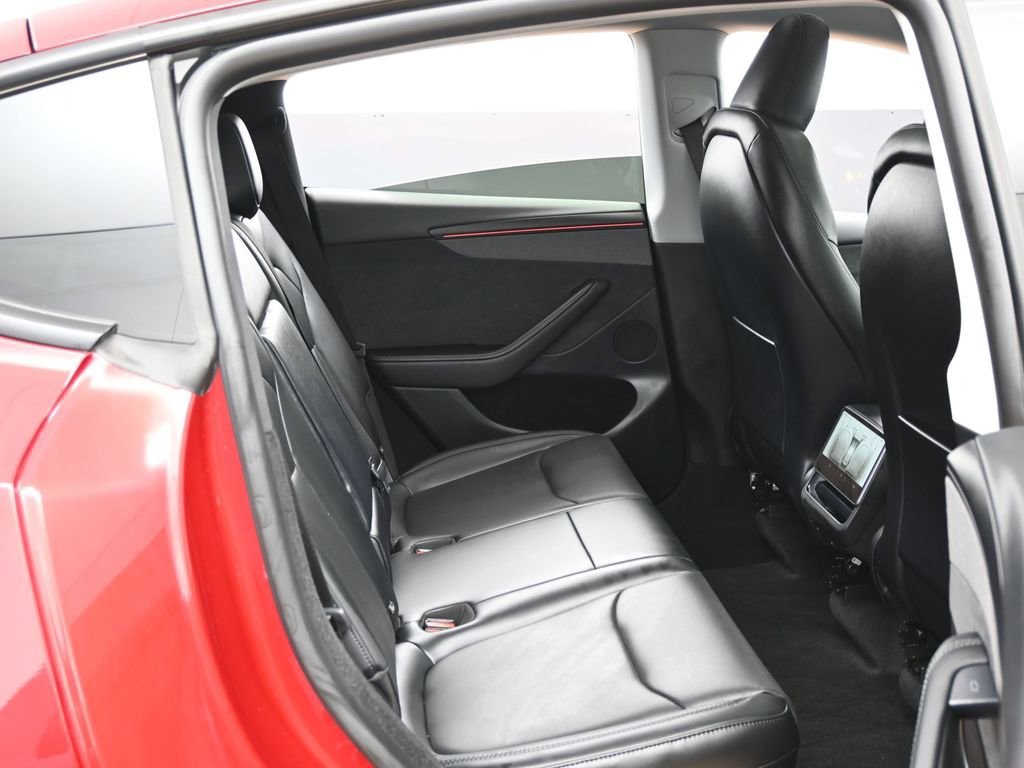 Used 2026 Tesla Model Y AWD image 38
