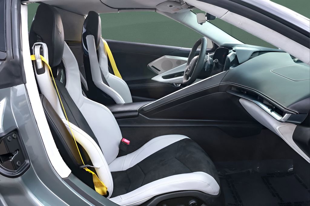 Used 2023 Chevrolet Corvette Stingray Premium Conv w/ Z51 Performance Package image 25