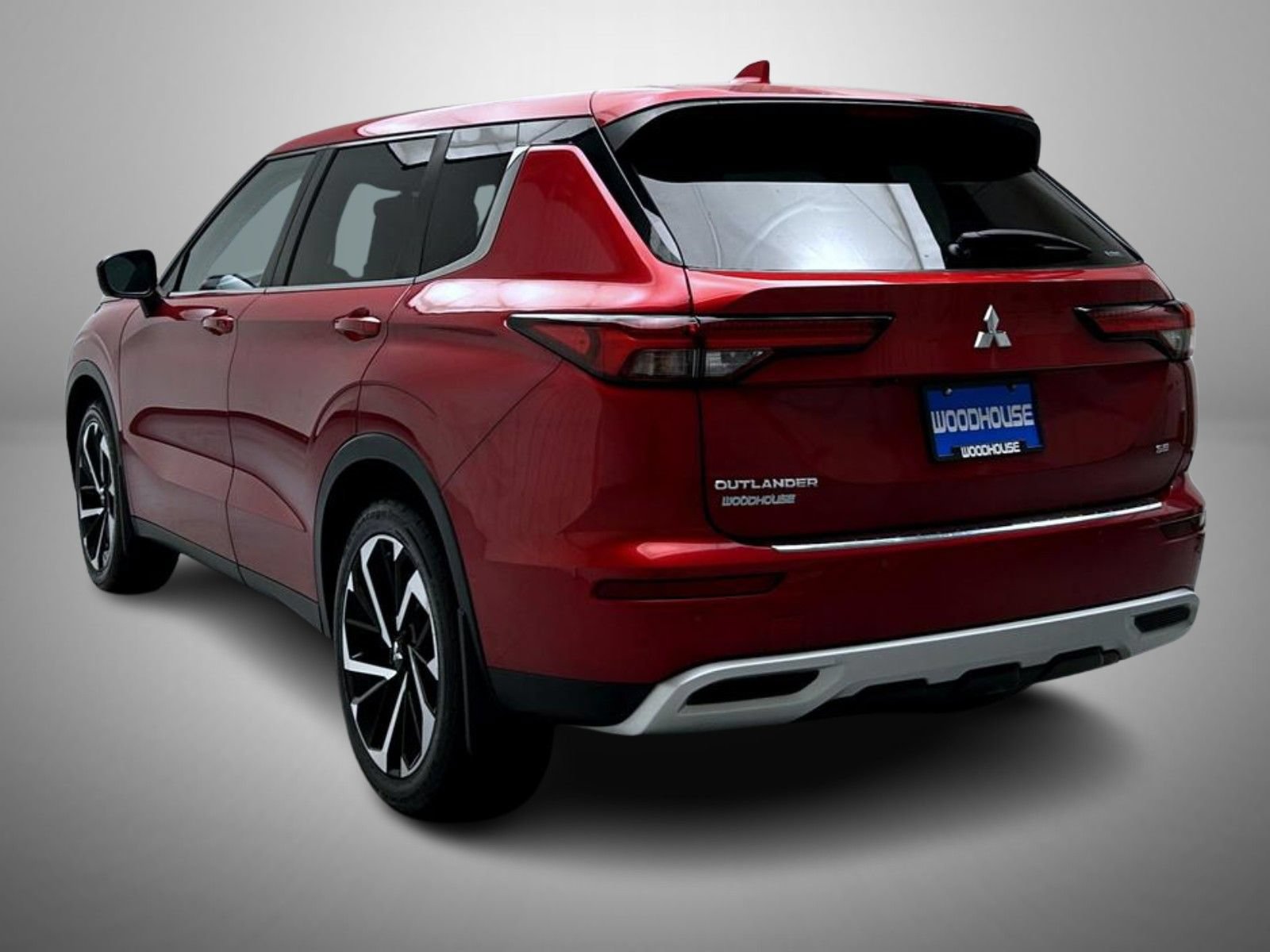 Used 2023 Mitsubishi Outlander SE AWD/4WD image 7