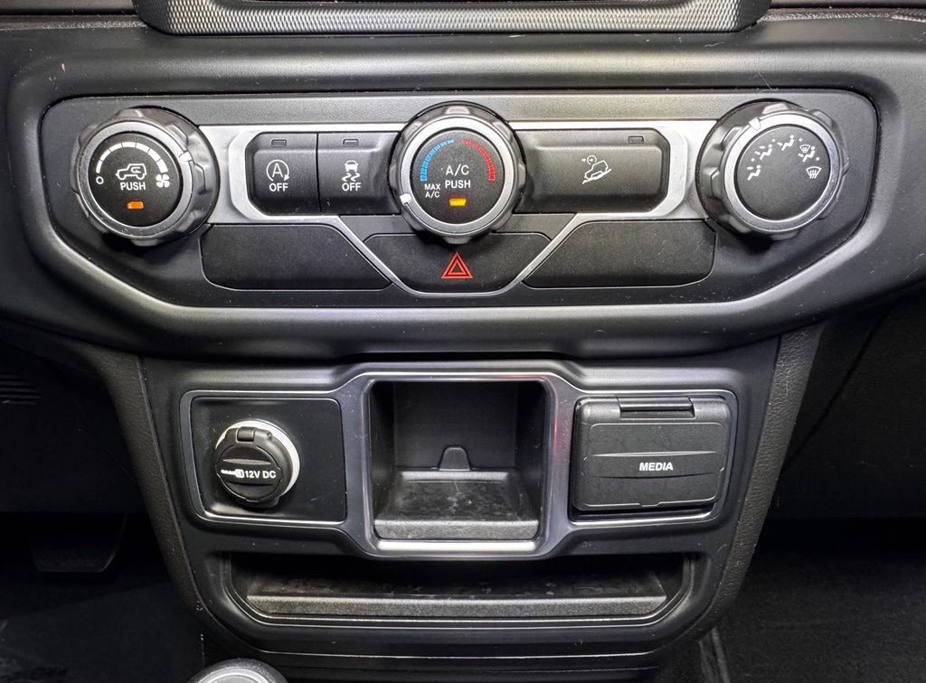 Used 2018 Jeep Wrangler Sport AWD/4WD image 33