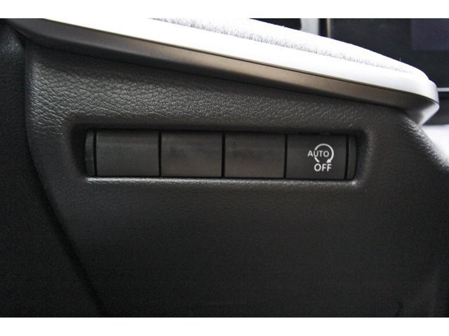 Used 2026 Nissan Kicks S w/ Charging Package FWD image 24