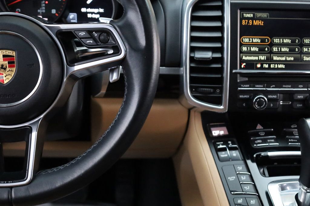 Used 2016 Porsche Cayenne image 29