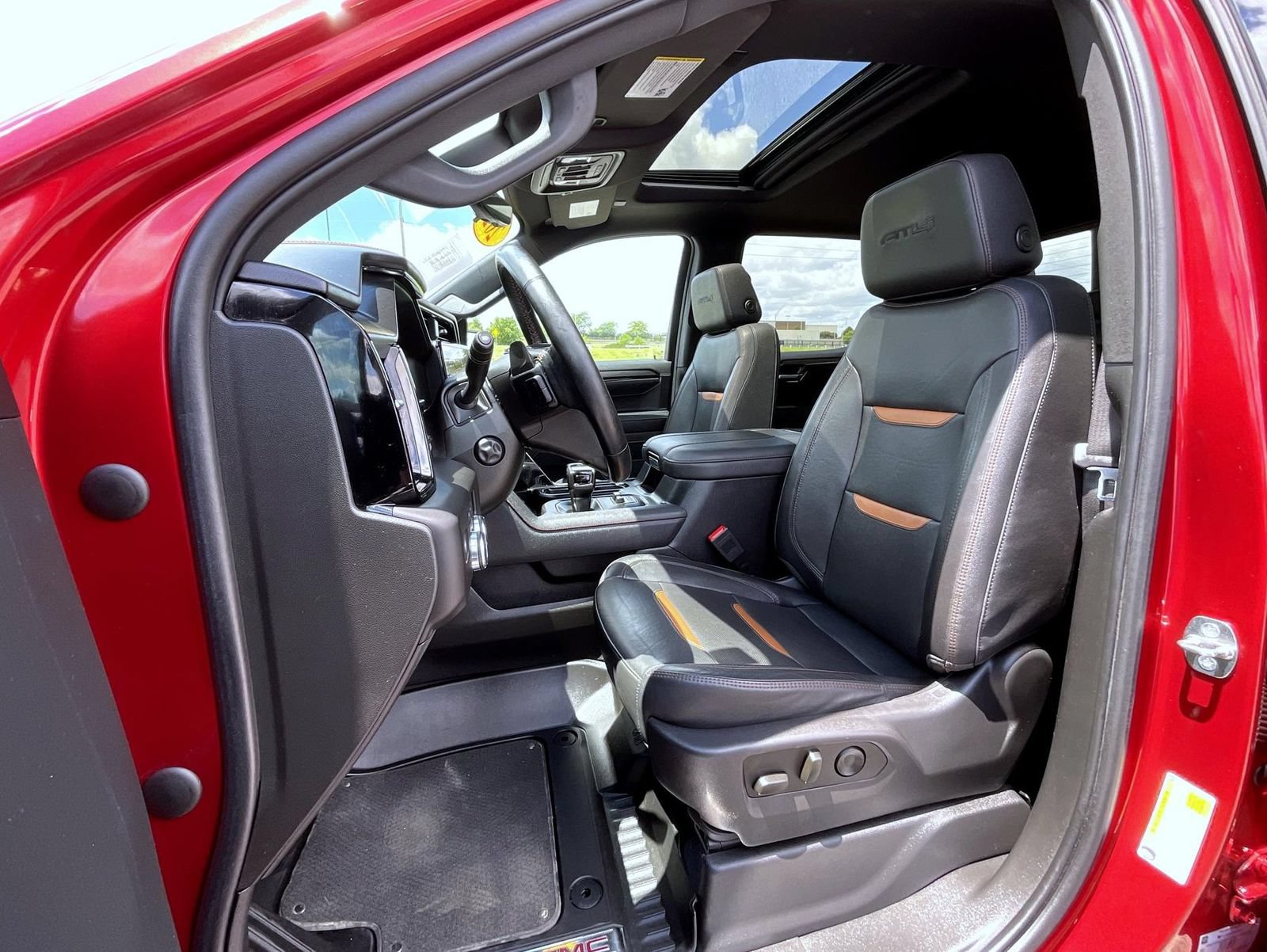 Certified 2023 GMC Sierra 1500 AT4 w/ Technology Package AWD/4WD image 10