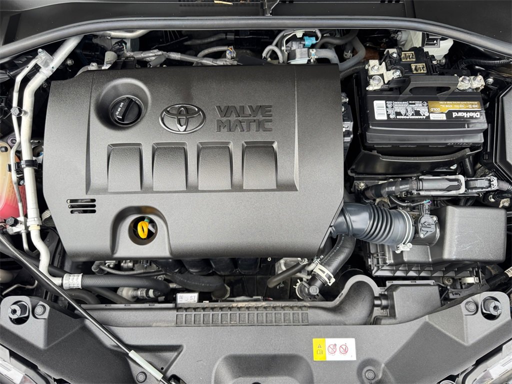 Used 2021 Toyota C-HR XLE image 9