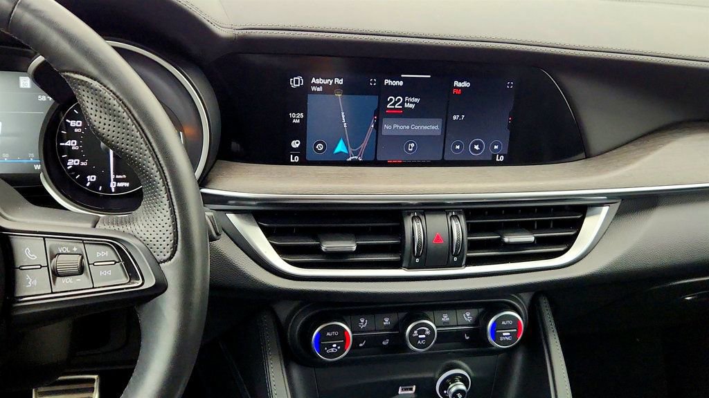 Used 2022 Alfa Romeo Stelvio Ti AWD/4WD image 18