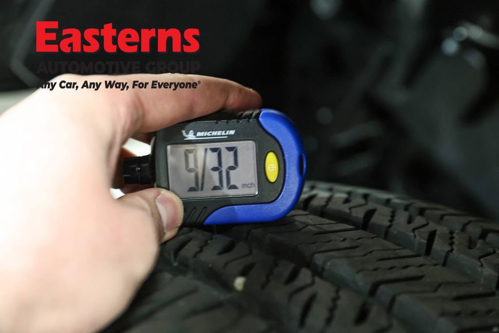 Used 2025 Jeep Wrangler Unlimited Sahara AWD/4WD image 24