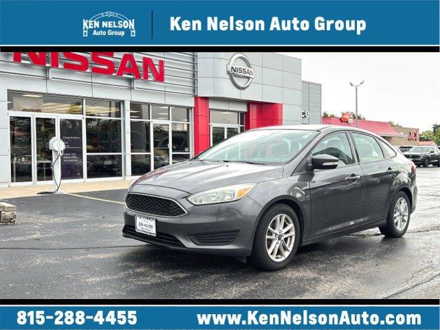 Used 2015 Ford Focus SE FWD image 1