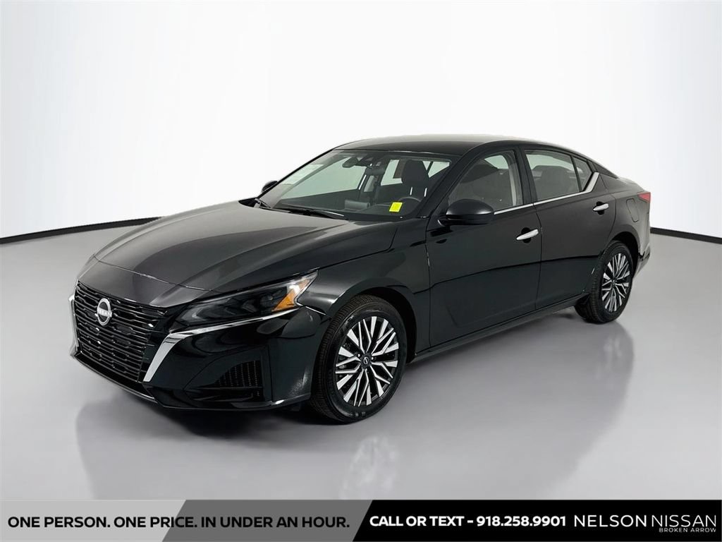 Certified 2025 Nissan Altima 2.5 SV AWD/4WD video 1